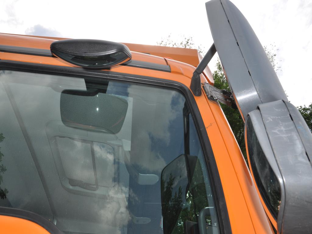 Dobro vzdrževana laboratorijska oprema iz državnih zalog
-25