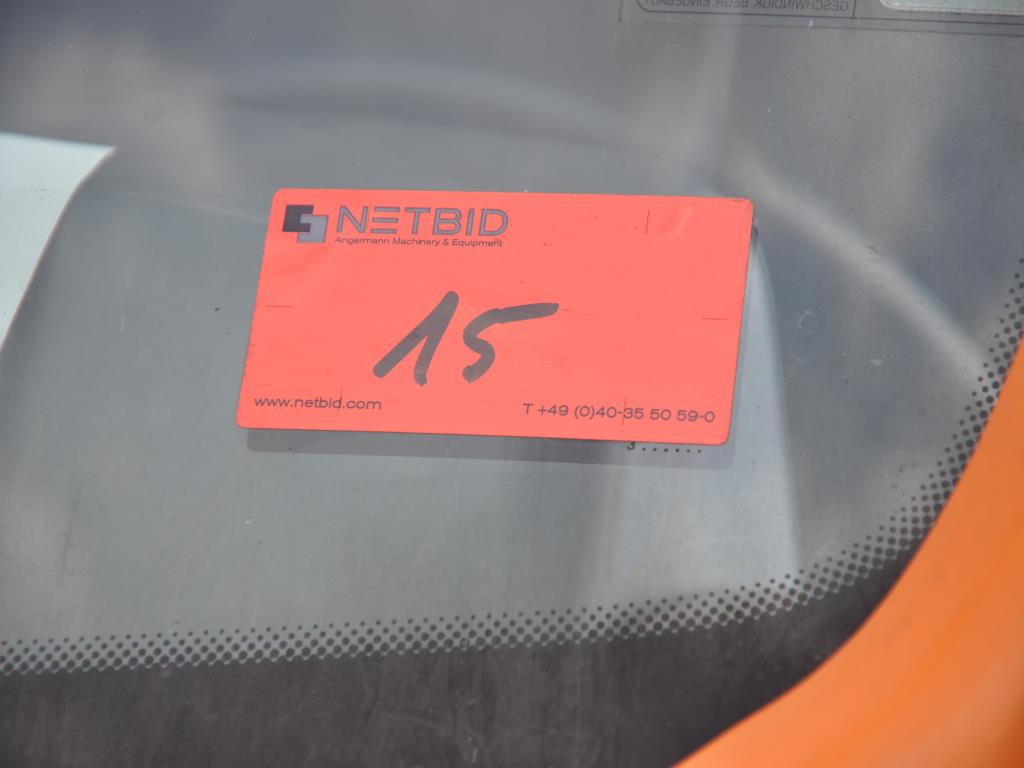 Dobro vzdrževana laboratorijska oprema iz državnih zalog
-26