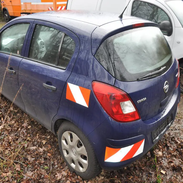 Večnamenski avtomobil (ex HH-W 2077) Opel Combo - C - CNG