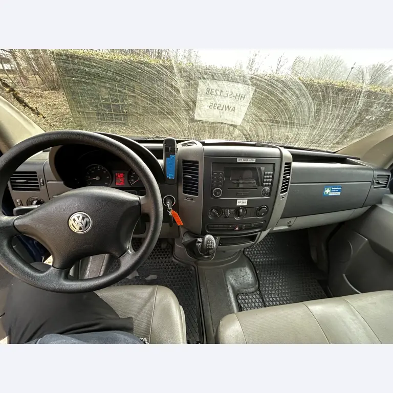 Diversos veículos municipais, veículos-oficina e automóveis-11