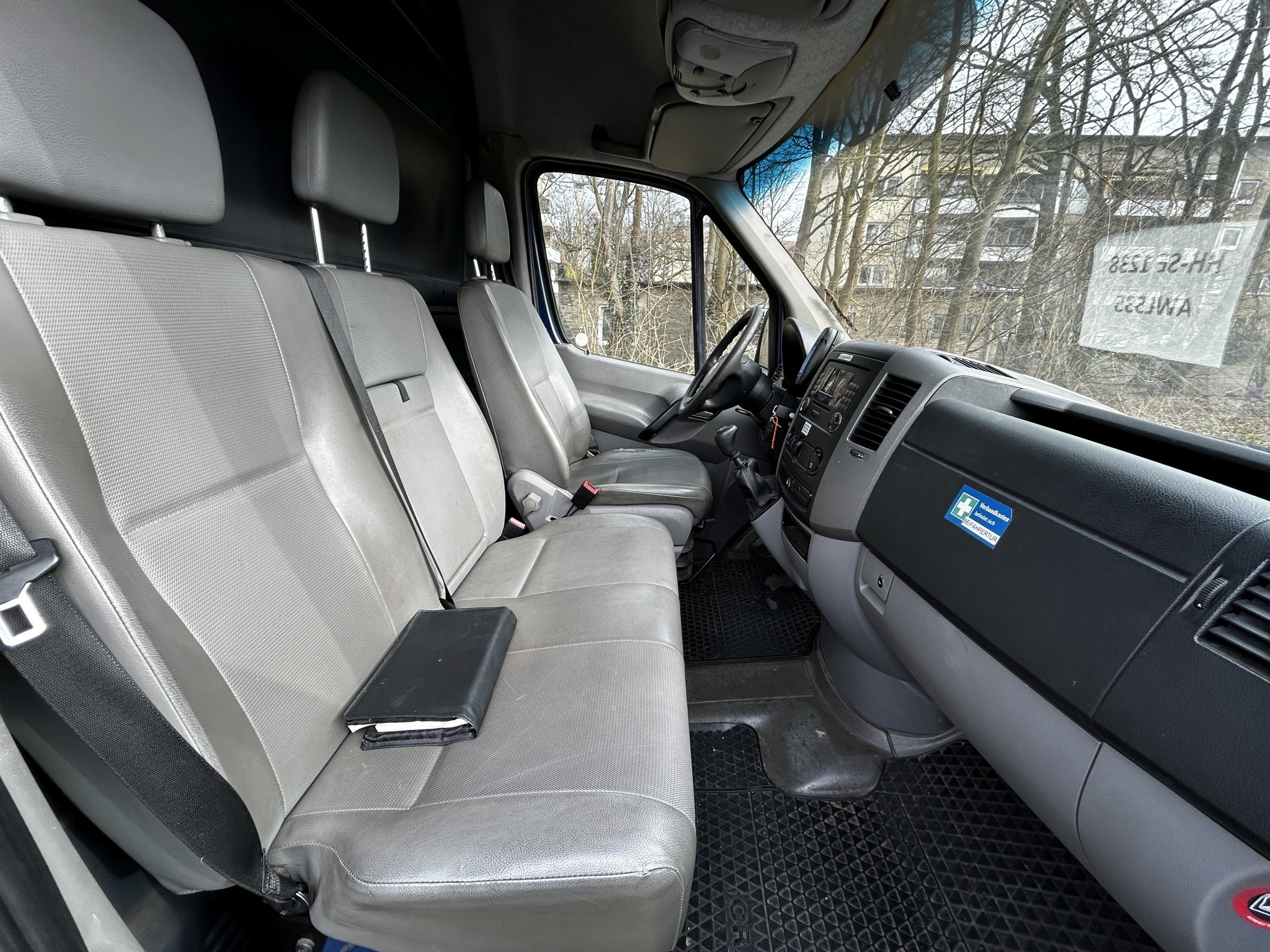 Dobro vzdrževana laboratorijska oprema iz državnih zalog
-16