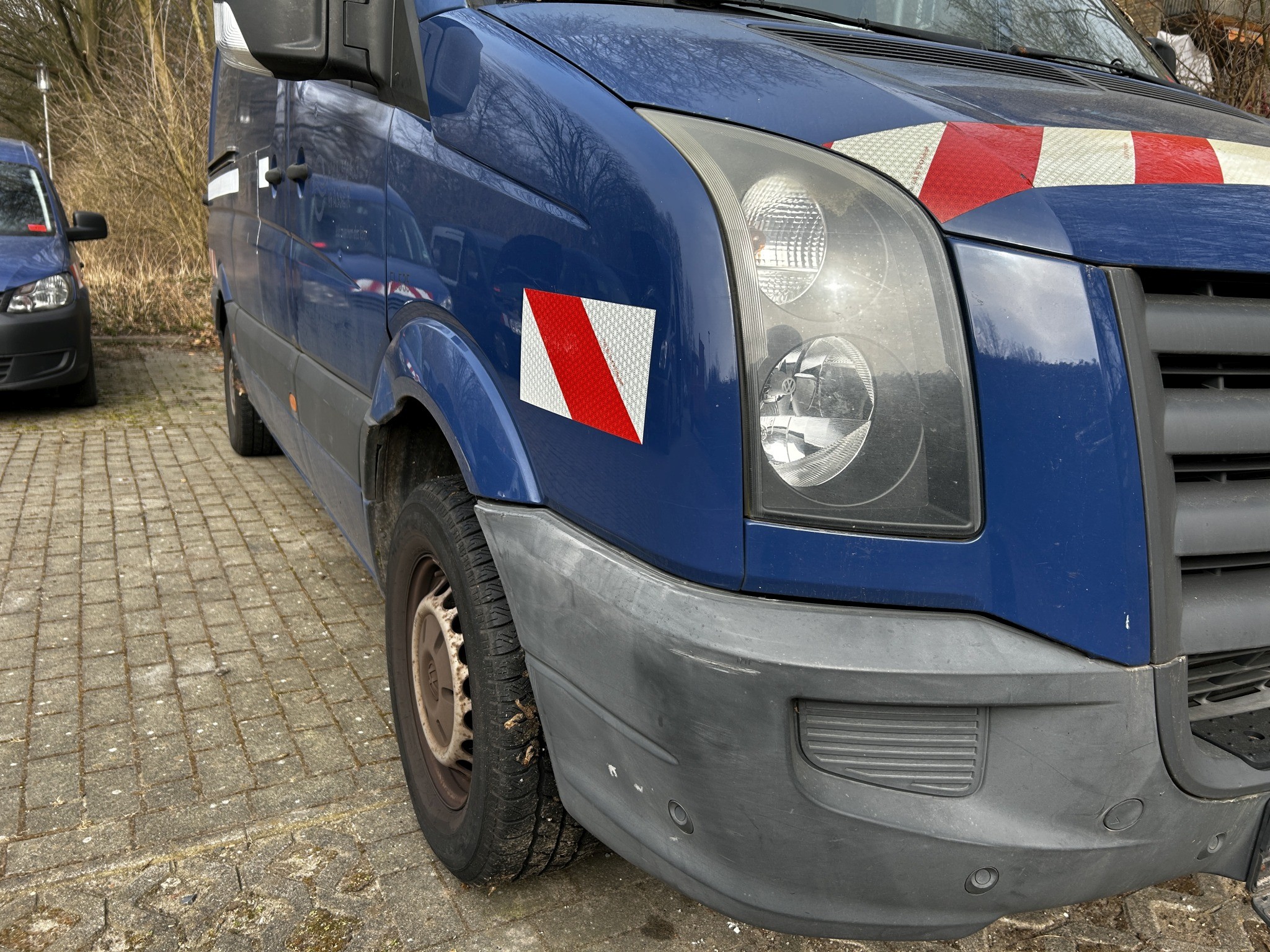 Dobro vzdrževana laboratorijska oprema iz državnih zalog
-4