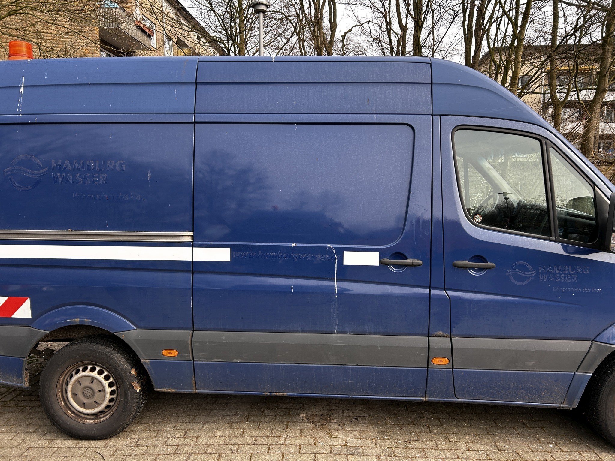 Dobro vzdrževana laboratorijska oprema iz državnih zalog
-5