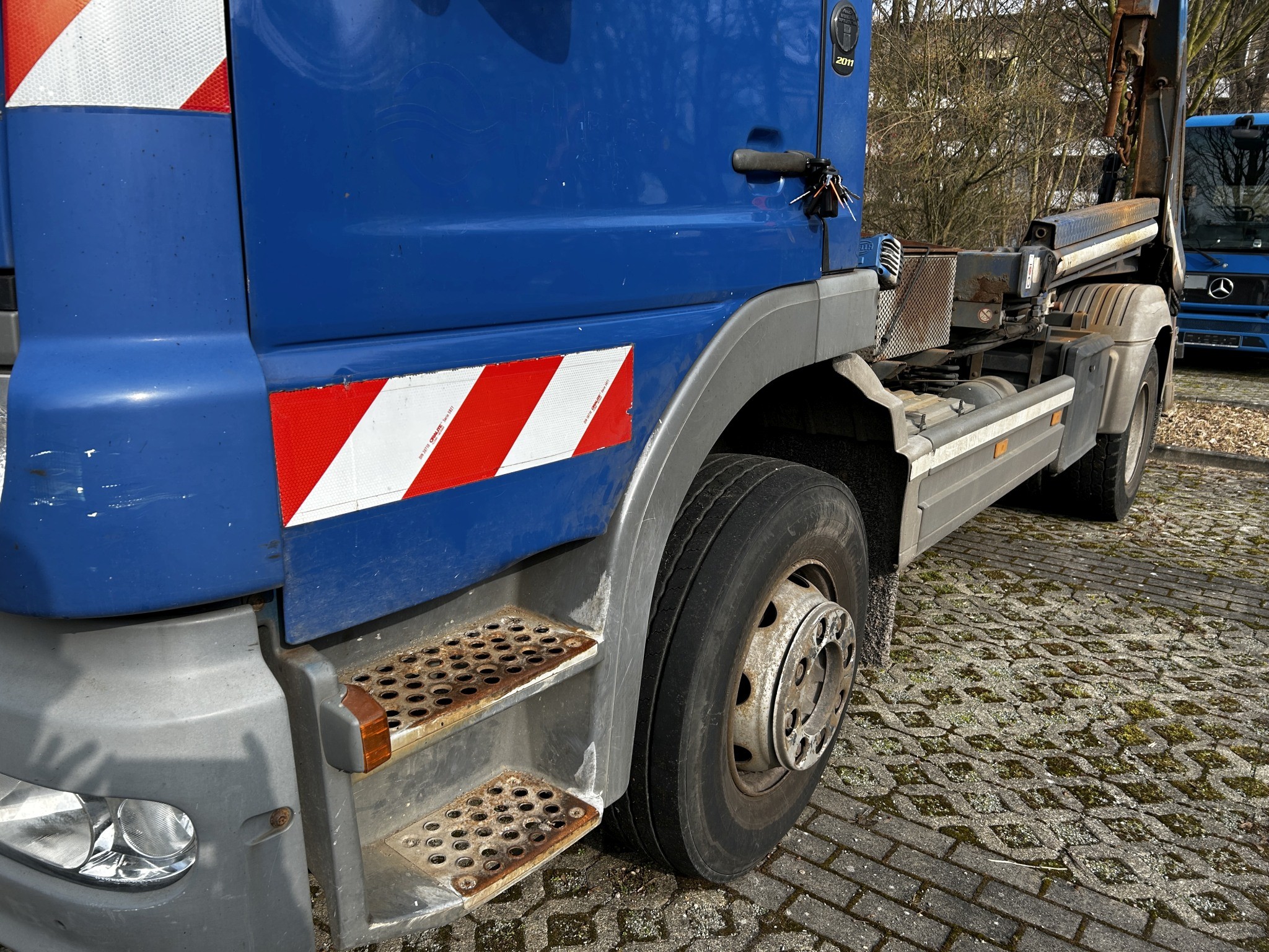 Material de laboratório em bom estado de conservação proveniente das existências públicas
-12