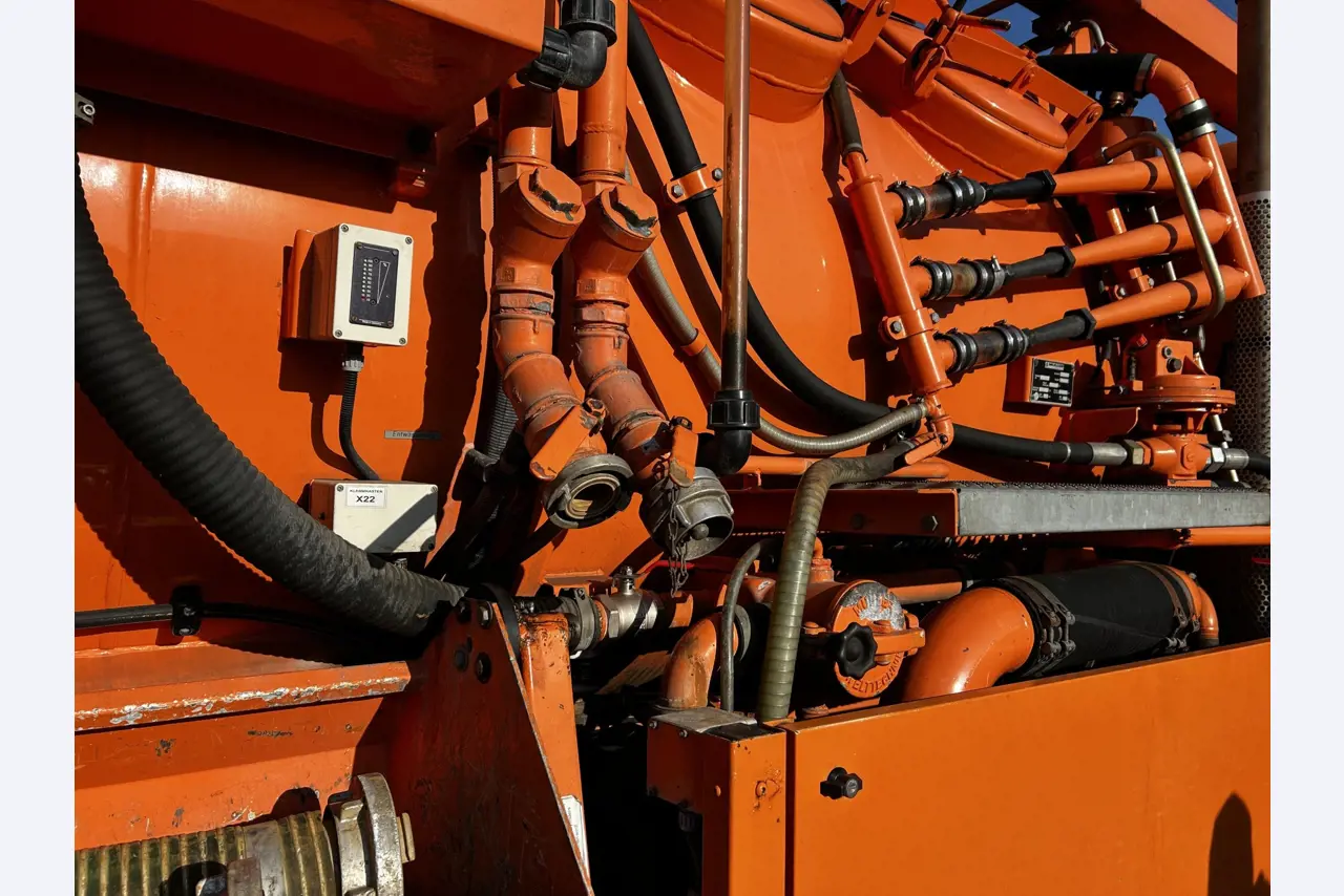 Various municipal vehicles, workshop vehicles and cars-31