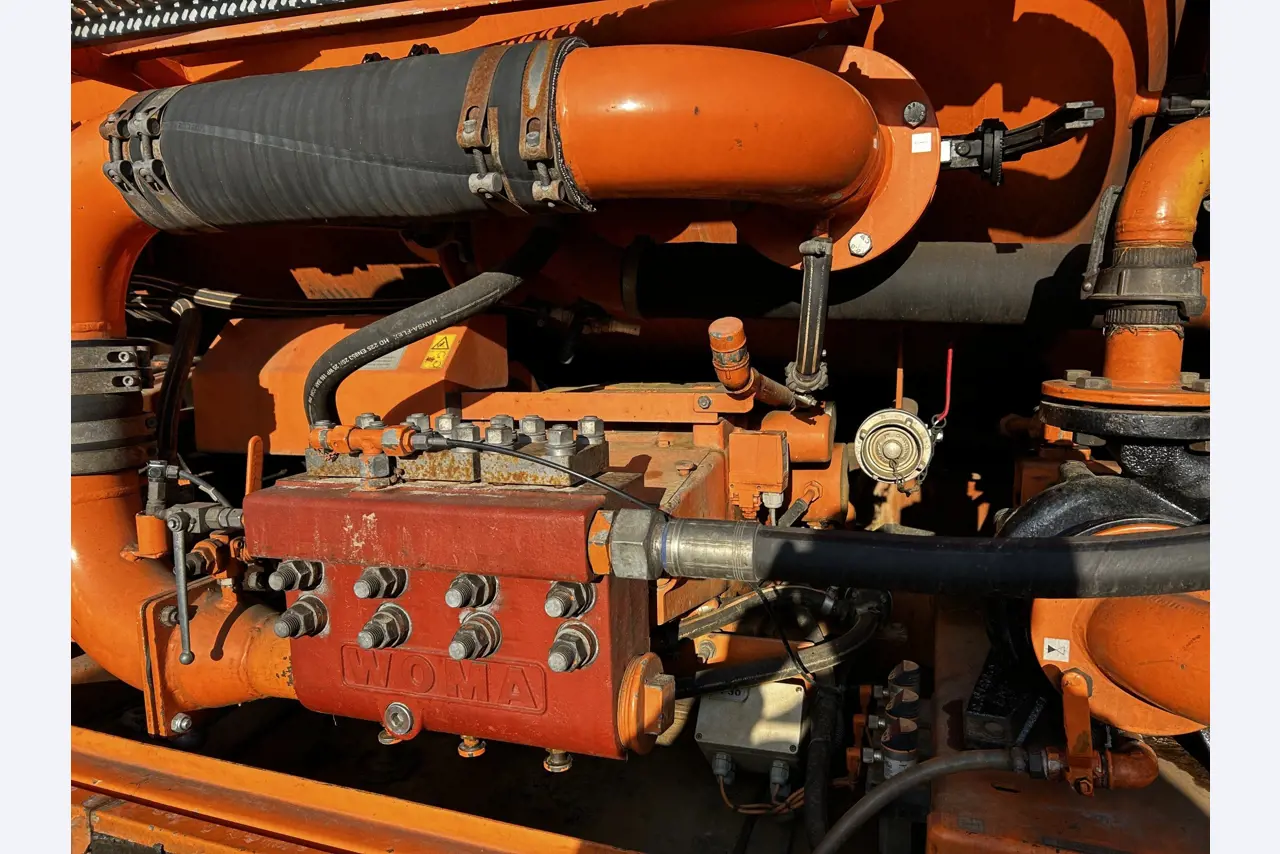 Various municipal vehicles, workshop vehicles and cars-37