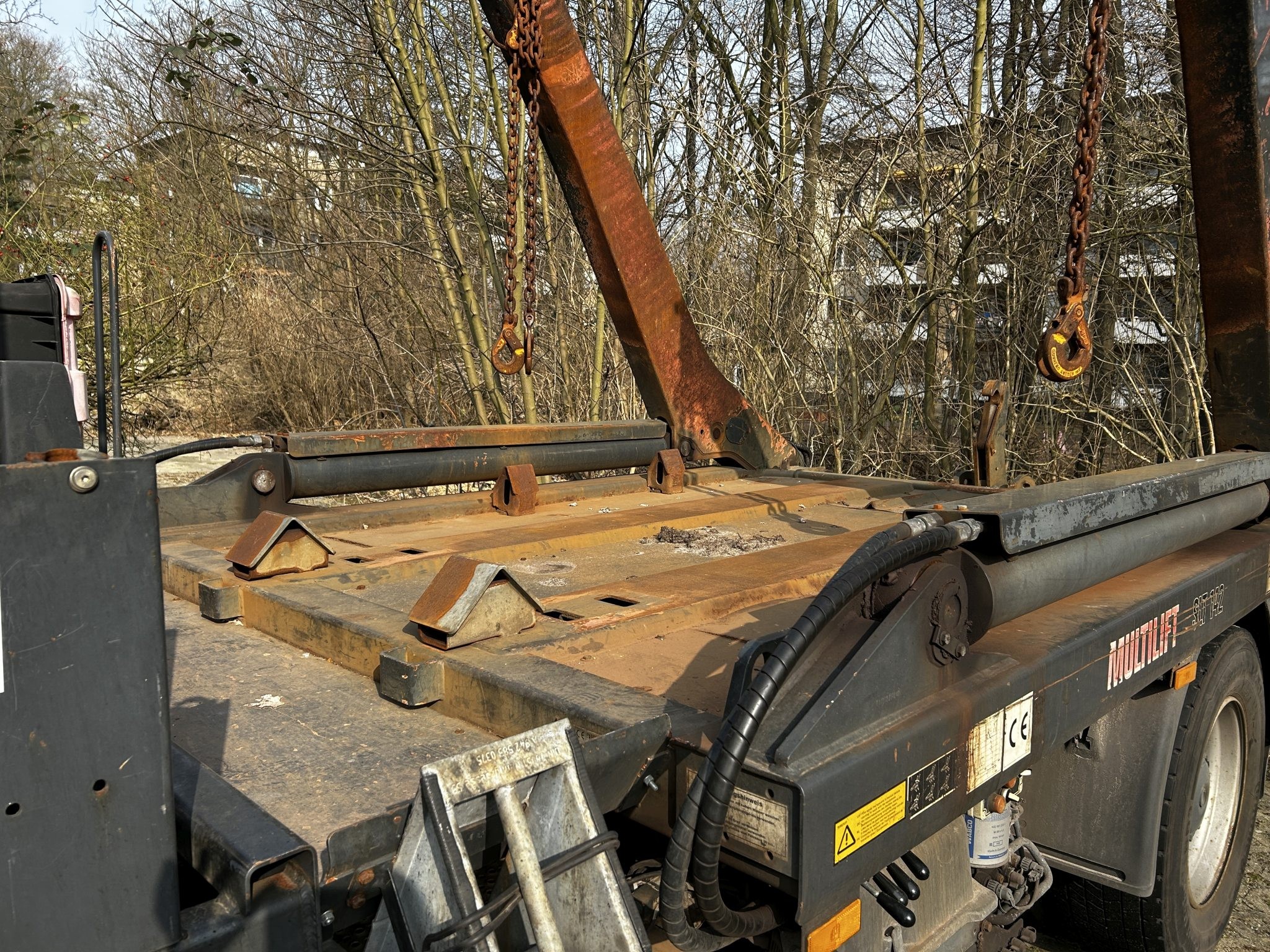 Équipement de laboratoire bien entretenu provenant du stock des autorités
-12