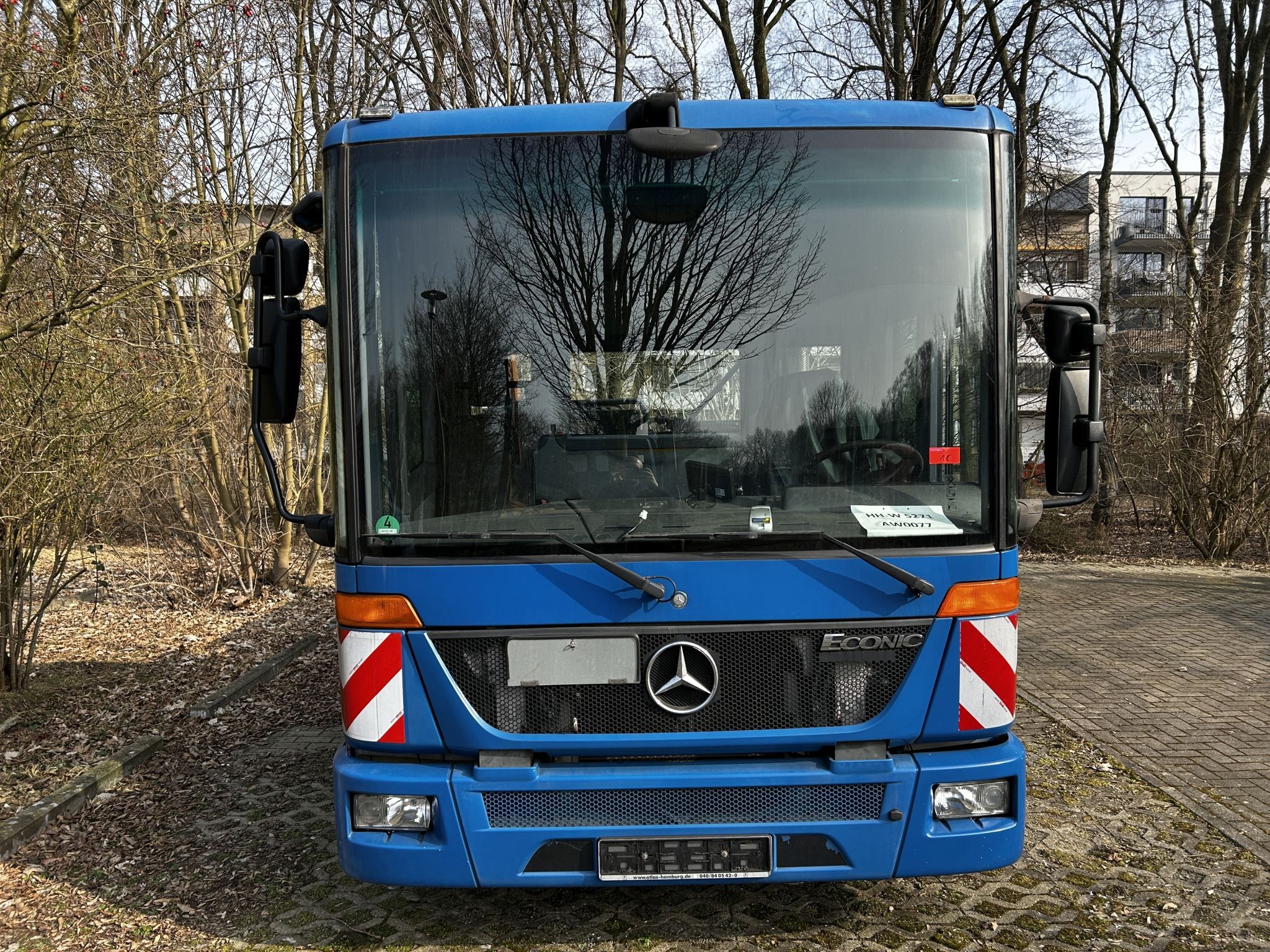 Équipement de laboratoire bien entretenu provenant du stock des autorités
-3