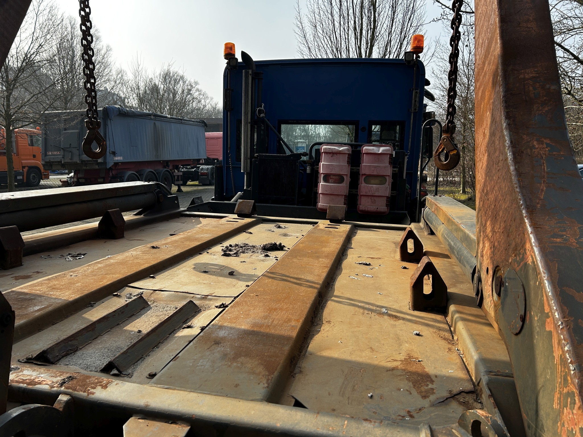 Équipement de laboratoire bien entretenu provenant du stock des autorités
-8