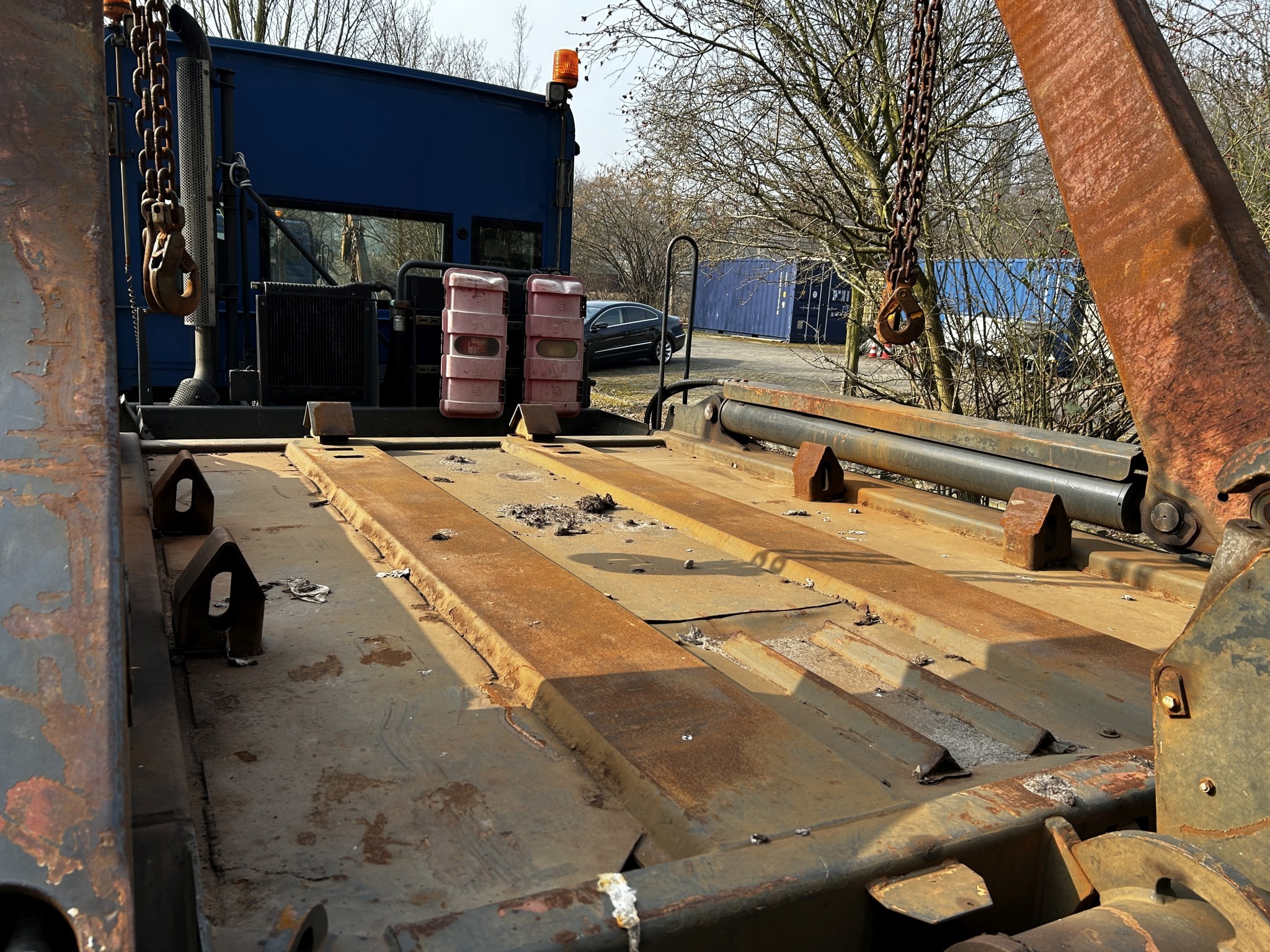 Équipement de laboratoire bien entretenu provenant du stock des autorités
-9