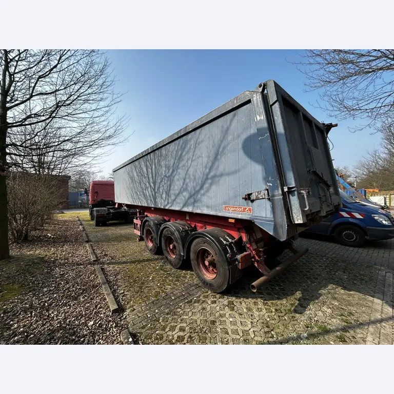 Různá komunální vozidla, dílenská vozidla, automobily a vybavení-13