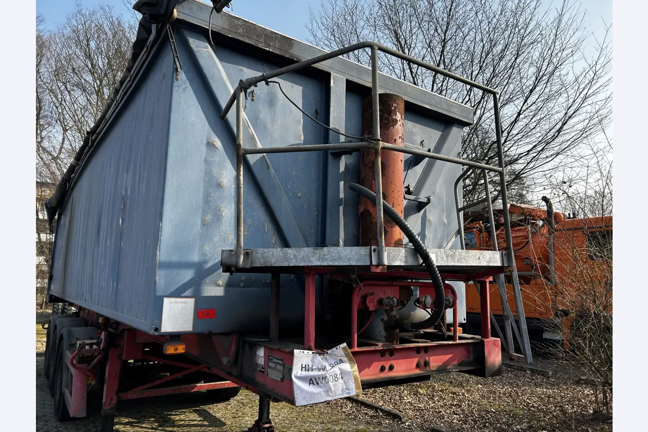 Různá komunální vozidla, dílenská vozidla, automobily a vybavení-3