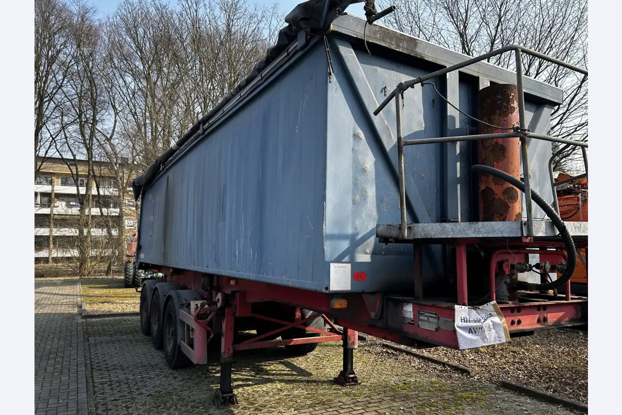 Různá komunální vozidla, dílenská vozidla, automobily a vybavení-4