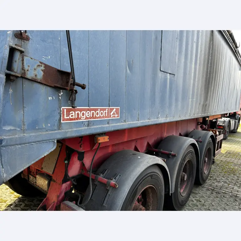 Různá komunální vozidla, dílenská vozidla, automobily a vybavení-7