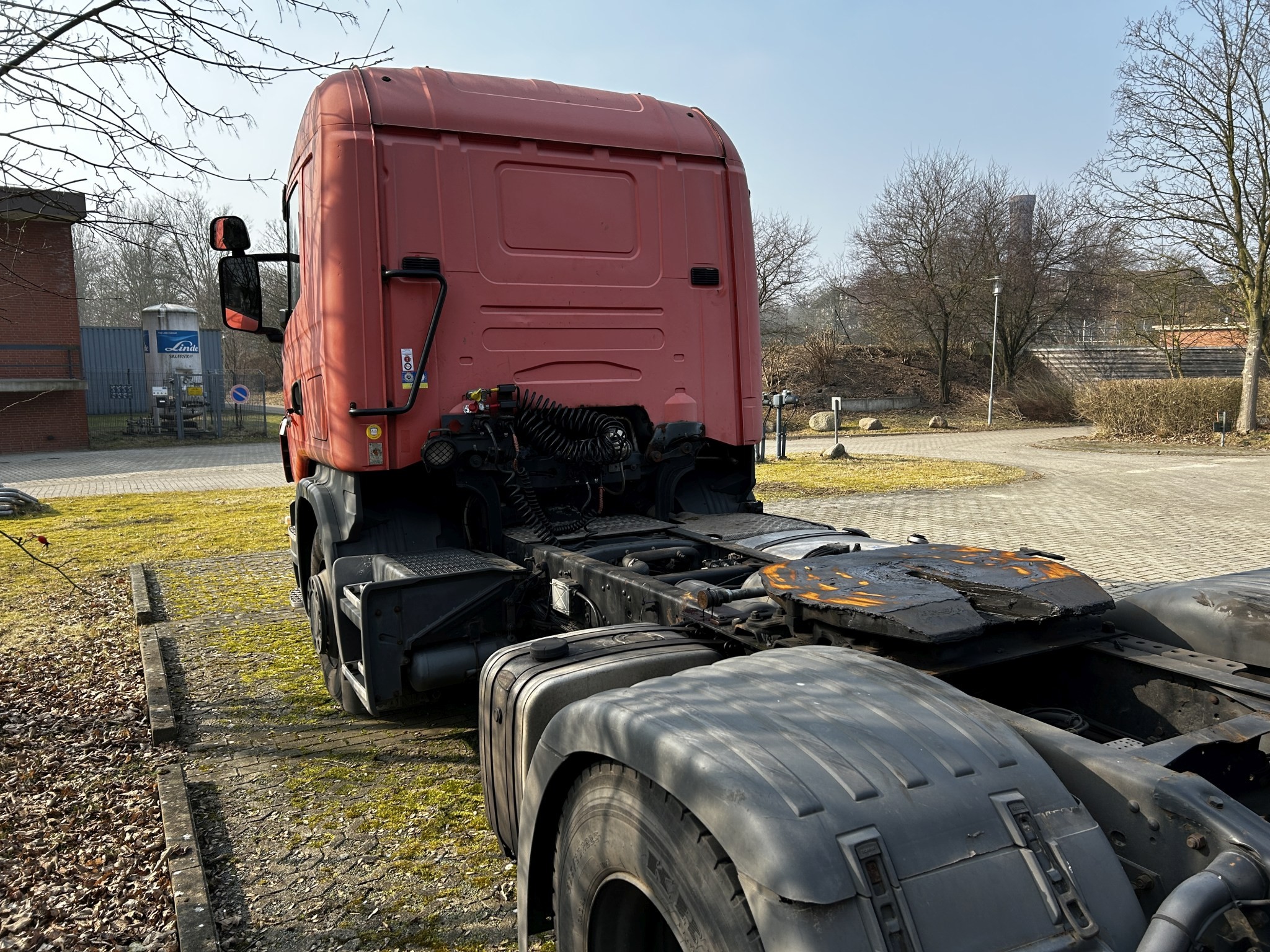 Material de laboratório em bom estado de conservação proveniente das existências públicas
-10