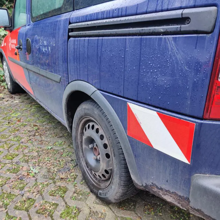 SAMOCHÓD OSOBOWY (HH-W 1302) Opel Combo - C - CNG