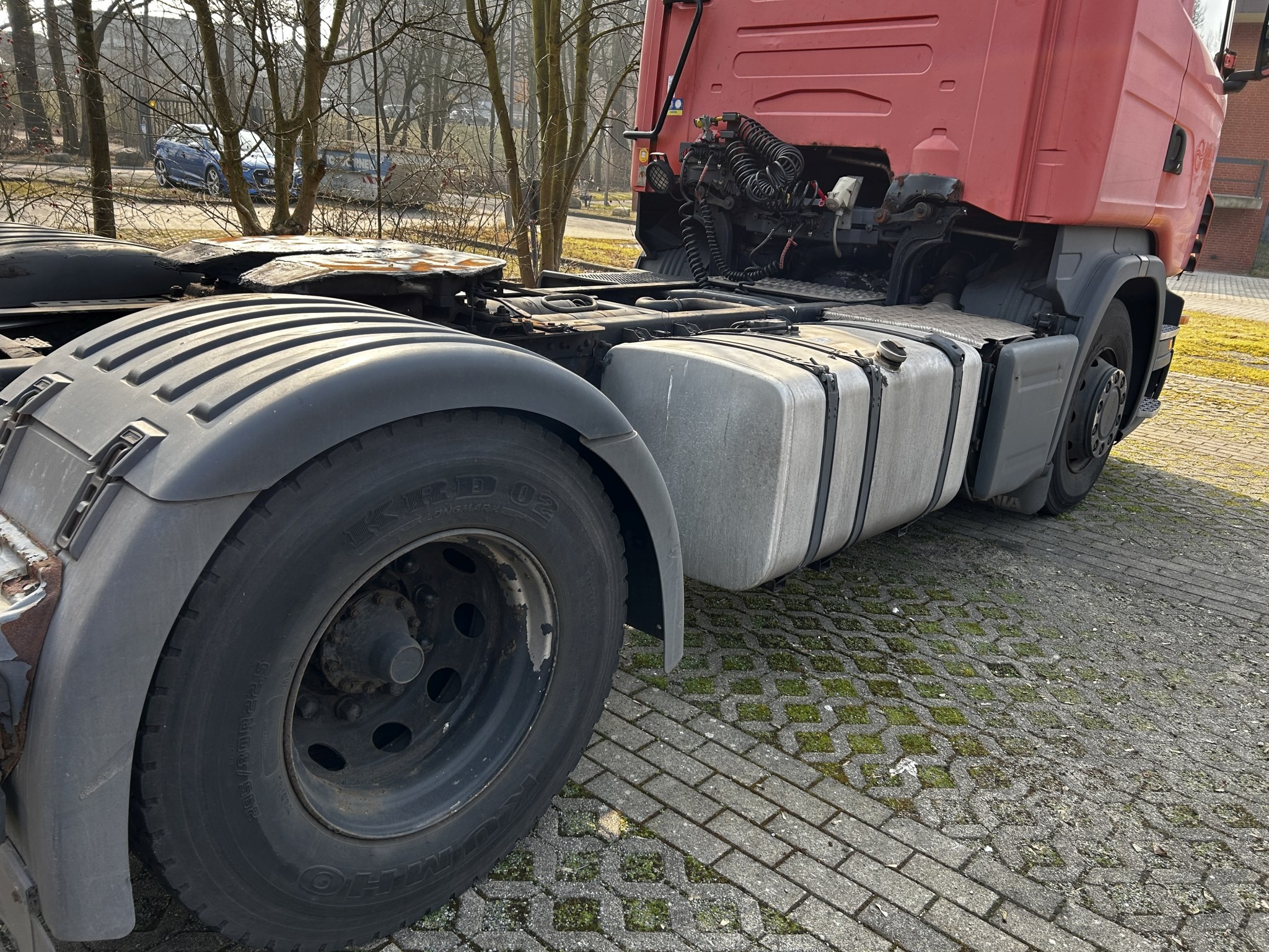Material de laboratório em bom estado de conservação proveniente das existências públicas
-6