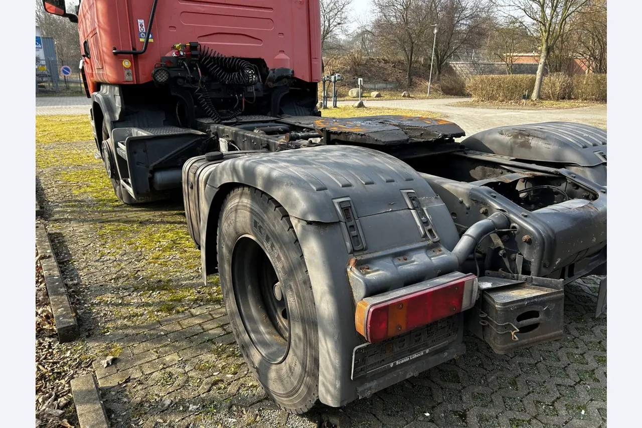 Dobře udržovaná vozidla obcí, komunálních služeb a dalších veřejných orgánů.-8
