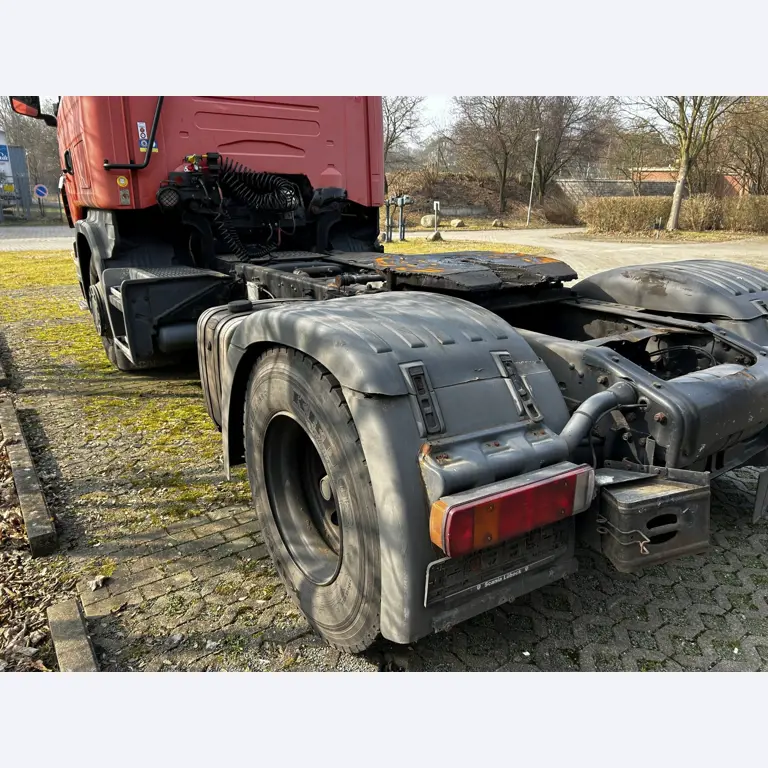 Dobře udržovaná vozidla obcí, komunálních služeb a dalších veřejných orgánů.-8