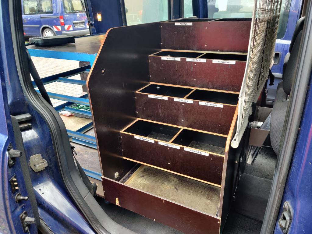 Various municipal vehicles, workshop vehicles and cars-15