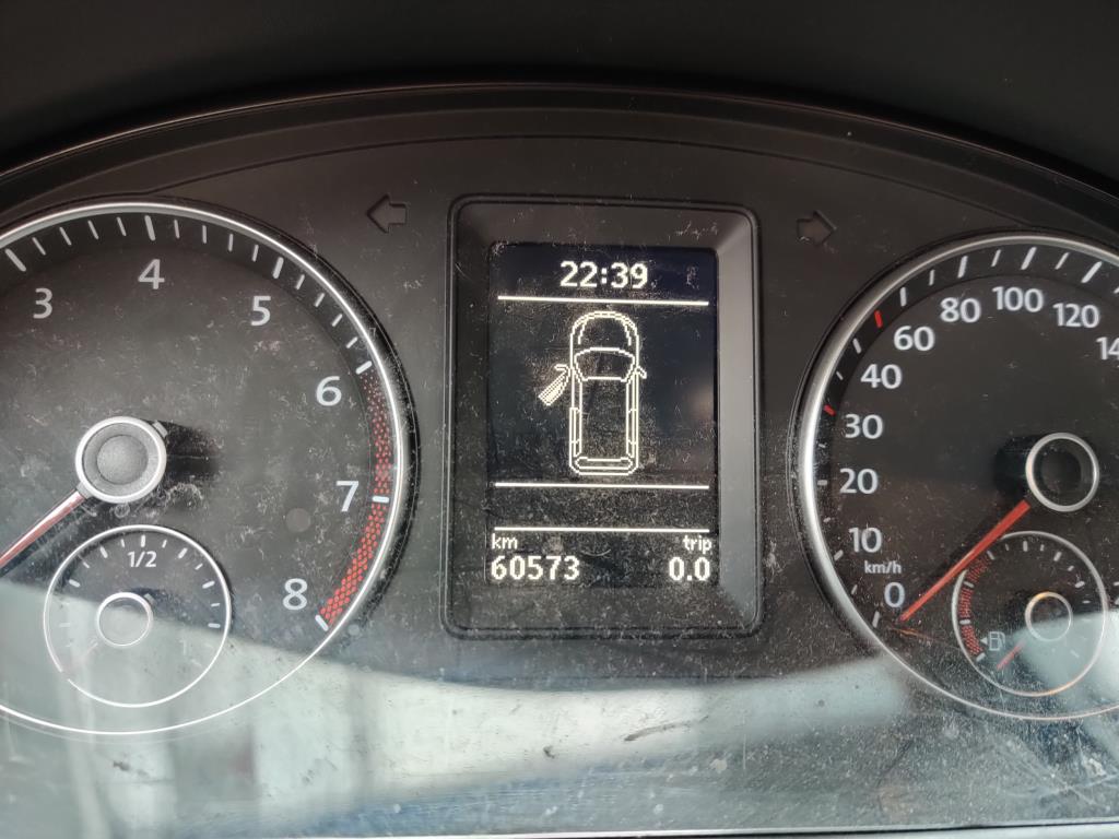 Dobře udržované laboratorní vybavení ze státních zásob
-12