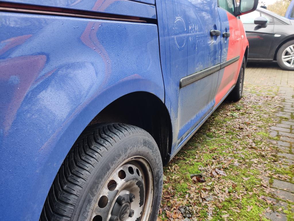 Dobře udržované laboratorní vybavení ze státních zásob
-6