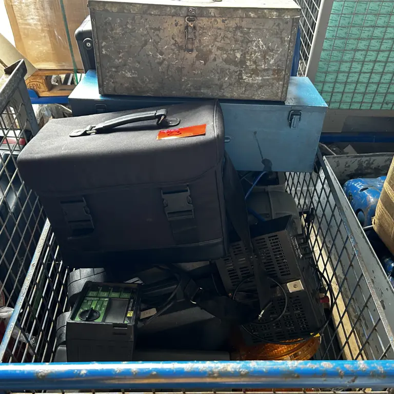 1 Posten Měřicí technika/zkušební zařízení/nástroje