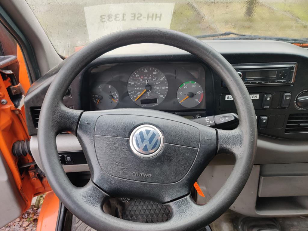 Material de laboratório em bom estado de conservação proveniente das existências públicas
-13