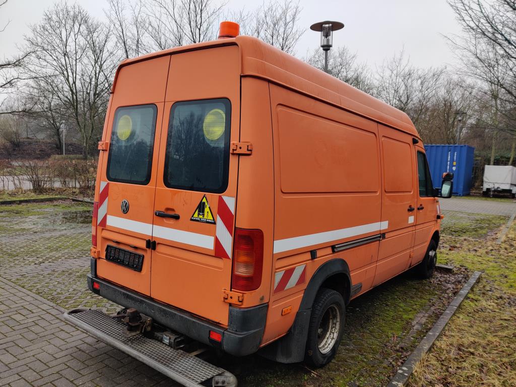 Material de laboratório em bom estado de conservação proveniente das existências públicas
-6