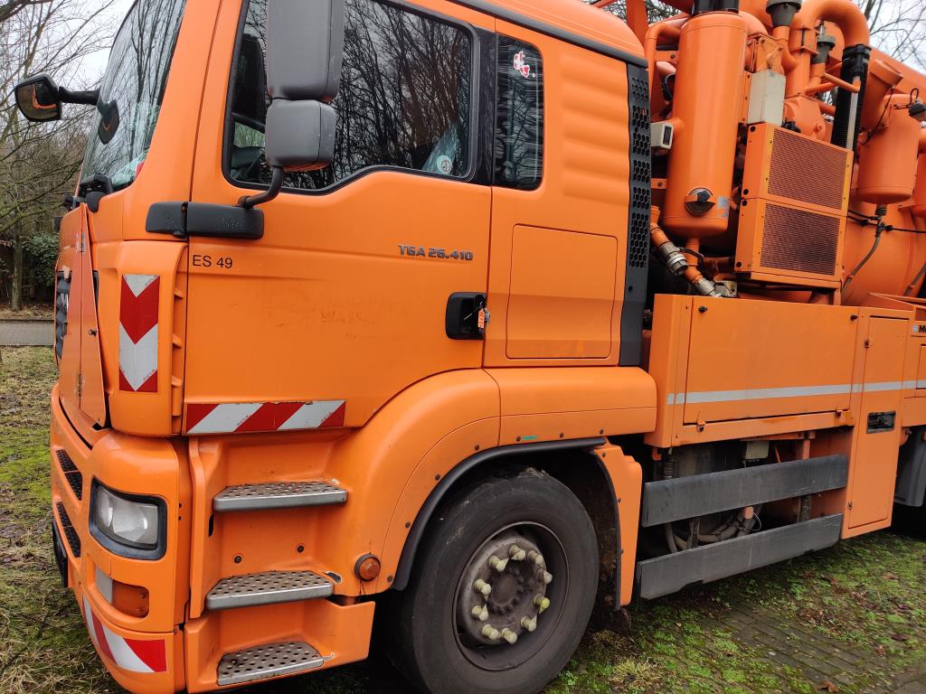 Various municipal vehicles, workshop vehicles and cars-22