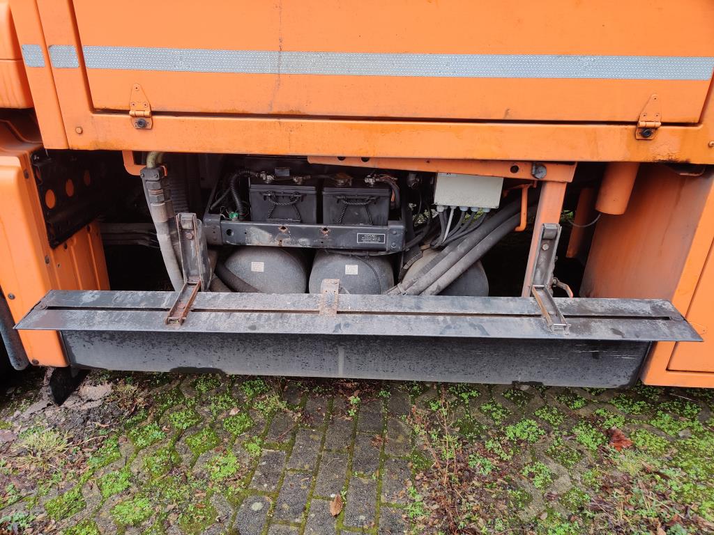 Various municipal vehicles, workshop vehicles and cars-31