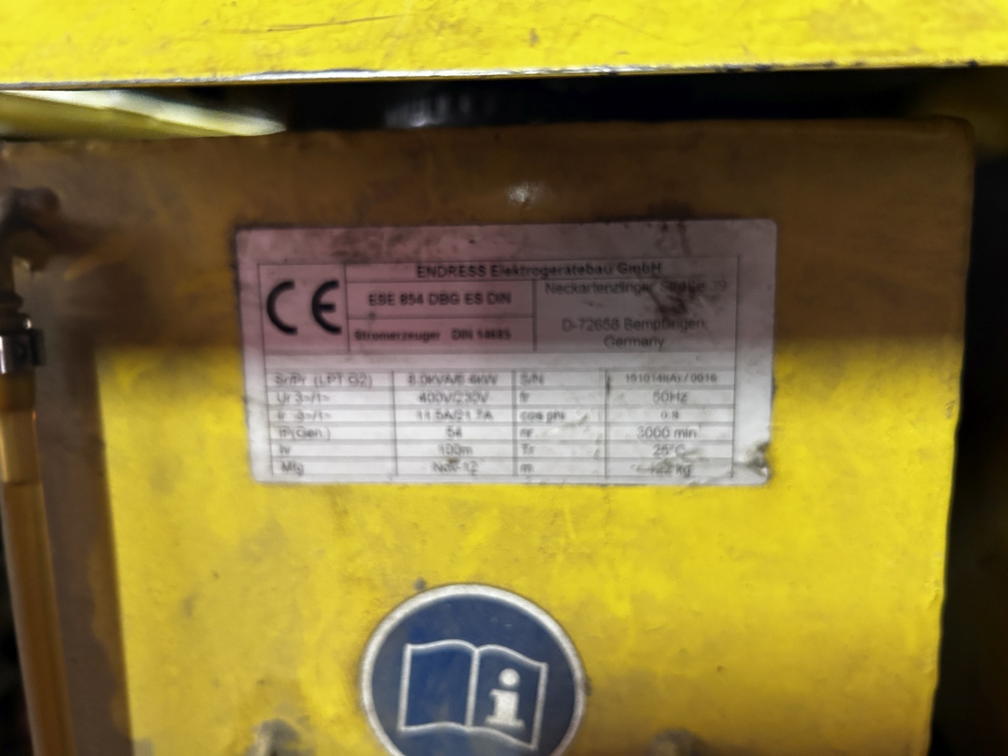 Material de laboratório em bom estado de conservação proveniente das existências públicas
-1