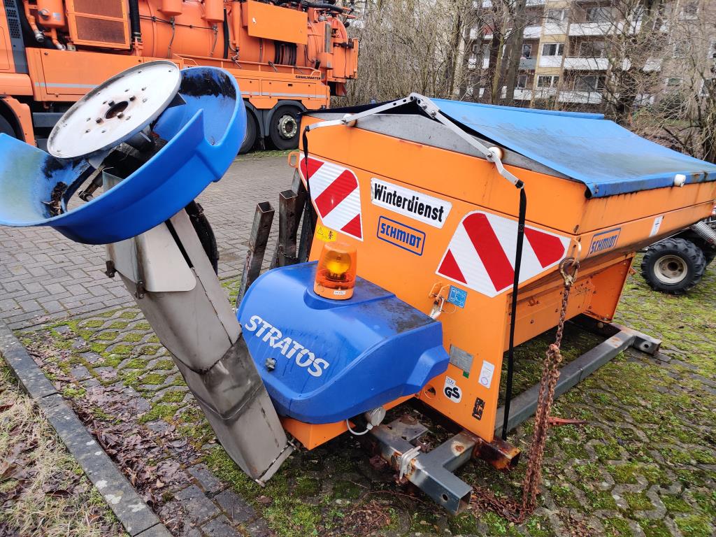 Material de laboratório em bom estado de conservação proveniente das existências públicas
-5