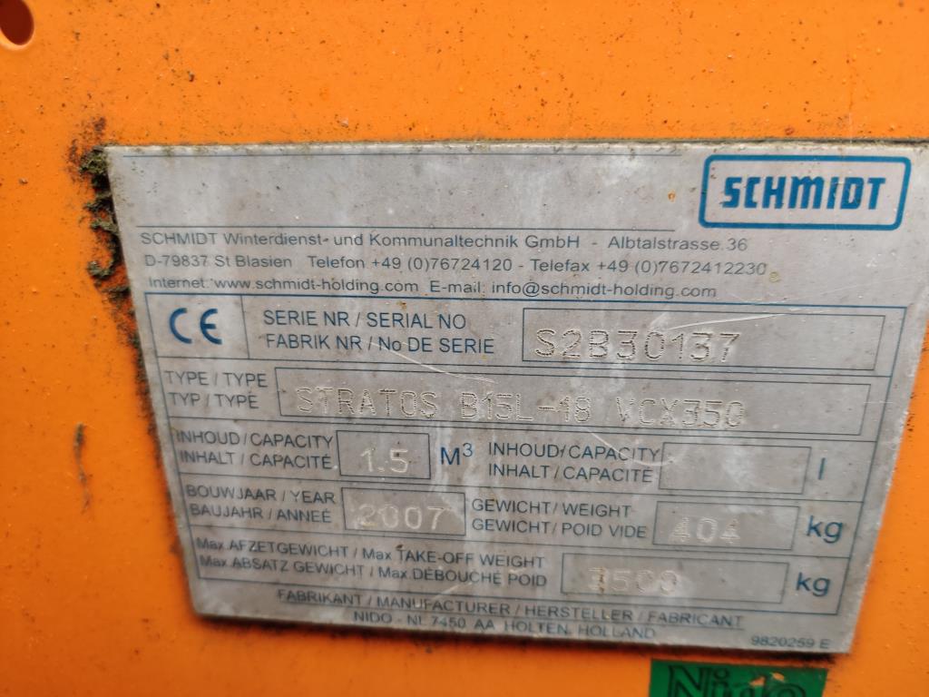 Material de laboratório em bom estado de conservação proveniente das existências públicas
-6