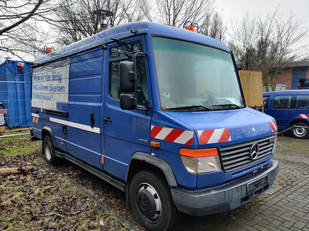 Material de laboratório em bom estado de conservação proveniente das existências públicas
-3