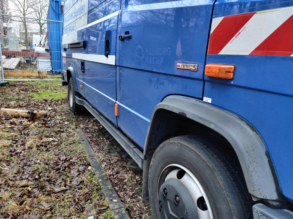 Material de laboratório em bom estado de conservação proveniente das existências públicas
-1