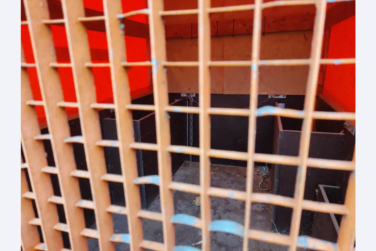 Material de laboratório em bom estado de conservação proveniente das existências públicas
-15