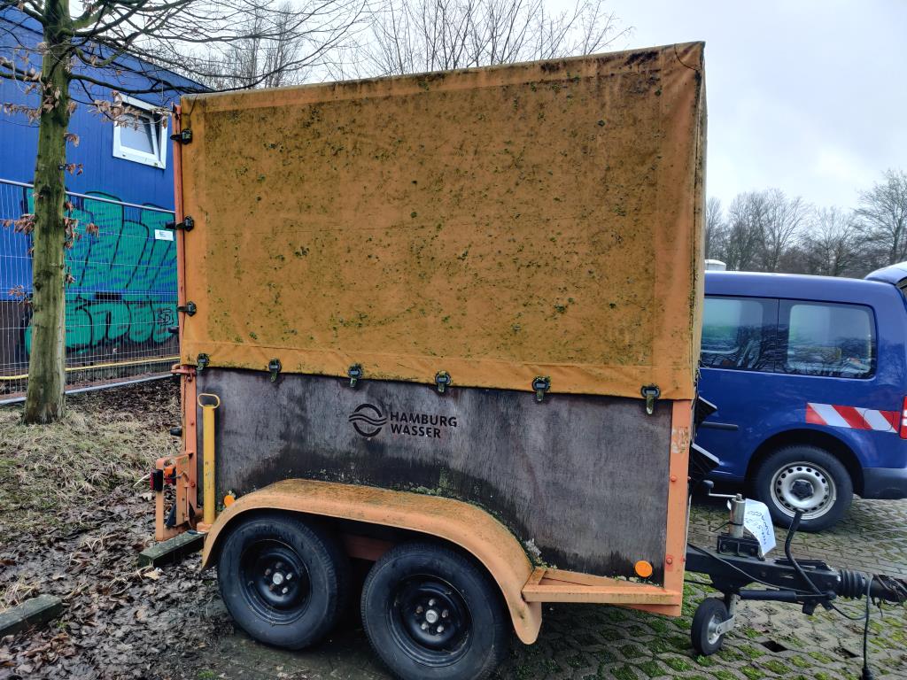 Material de laboratório em bom estado de conservação proveniente das existências públicas
-6