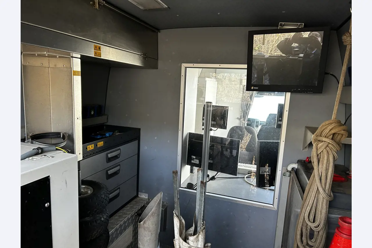 Various municipal vehicles, workshop vehicles and cars-25