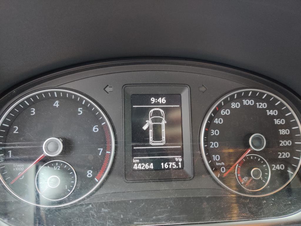 Material de laboratório em bom estado de conservação proveniente das existências públicas
-11