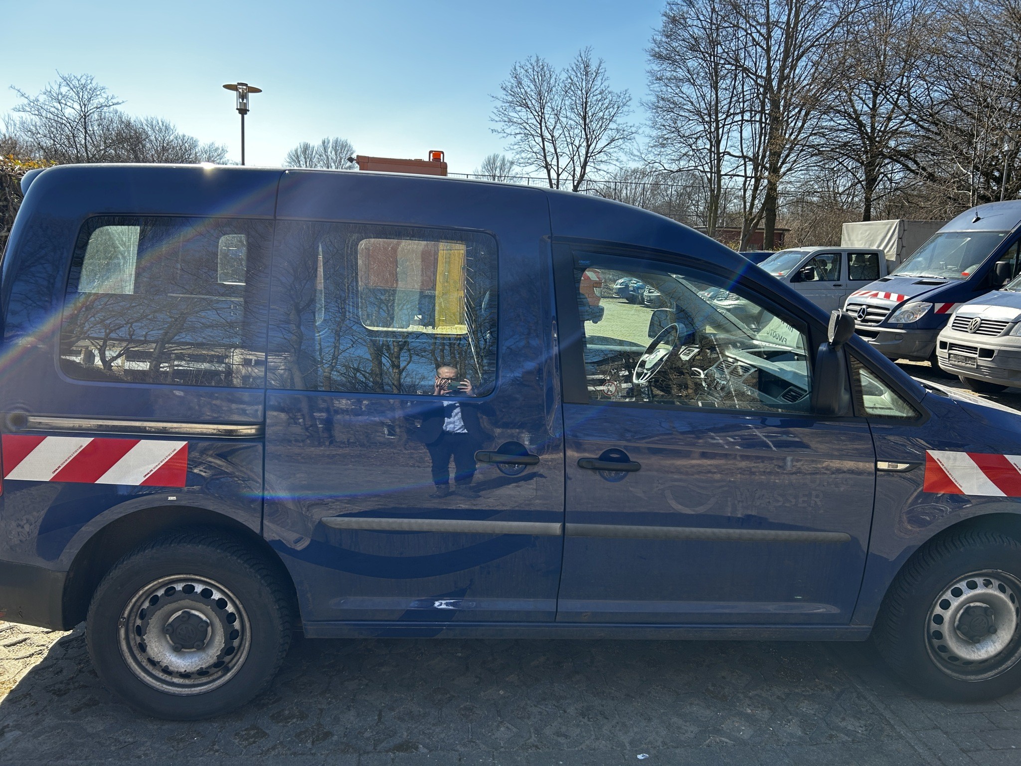 Material de laboratório em bom estado de conservação proveniente das existências públicas
-5