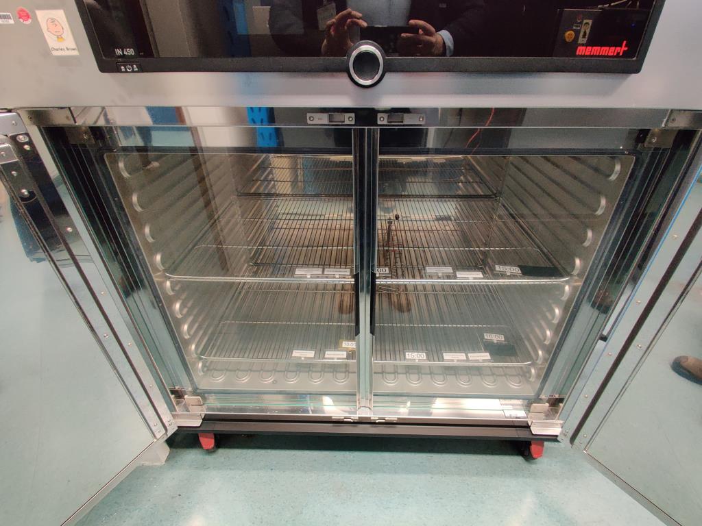 Material de laboratório em bom estado de conservação proveniente das existências públicas
-6