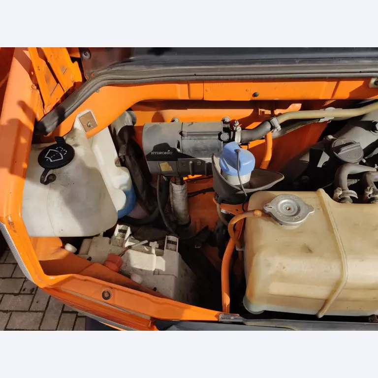 2 no longer used suction and flushing vehicles-17