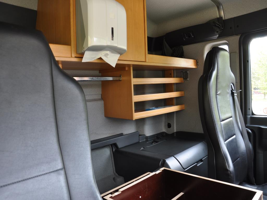 Various municipal vehicles, workshop vehicles and cars-17