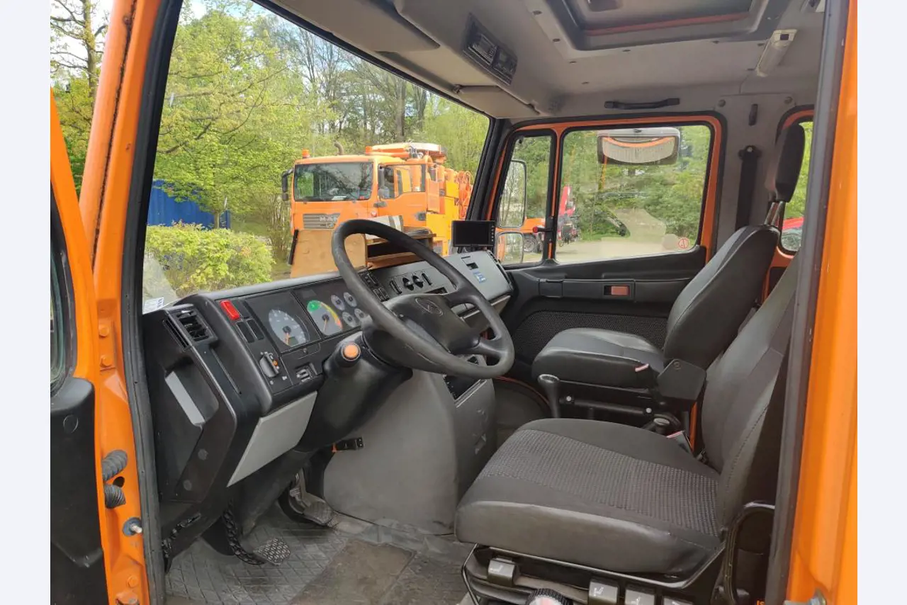 Div. Kommunalfahrzeuge, Werkstattfahrzeuge und PKW-13