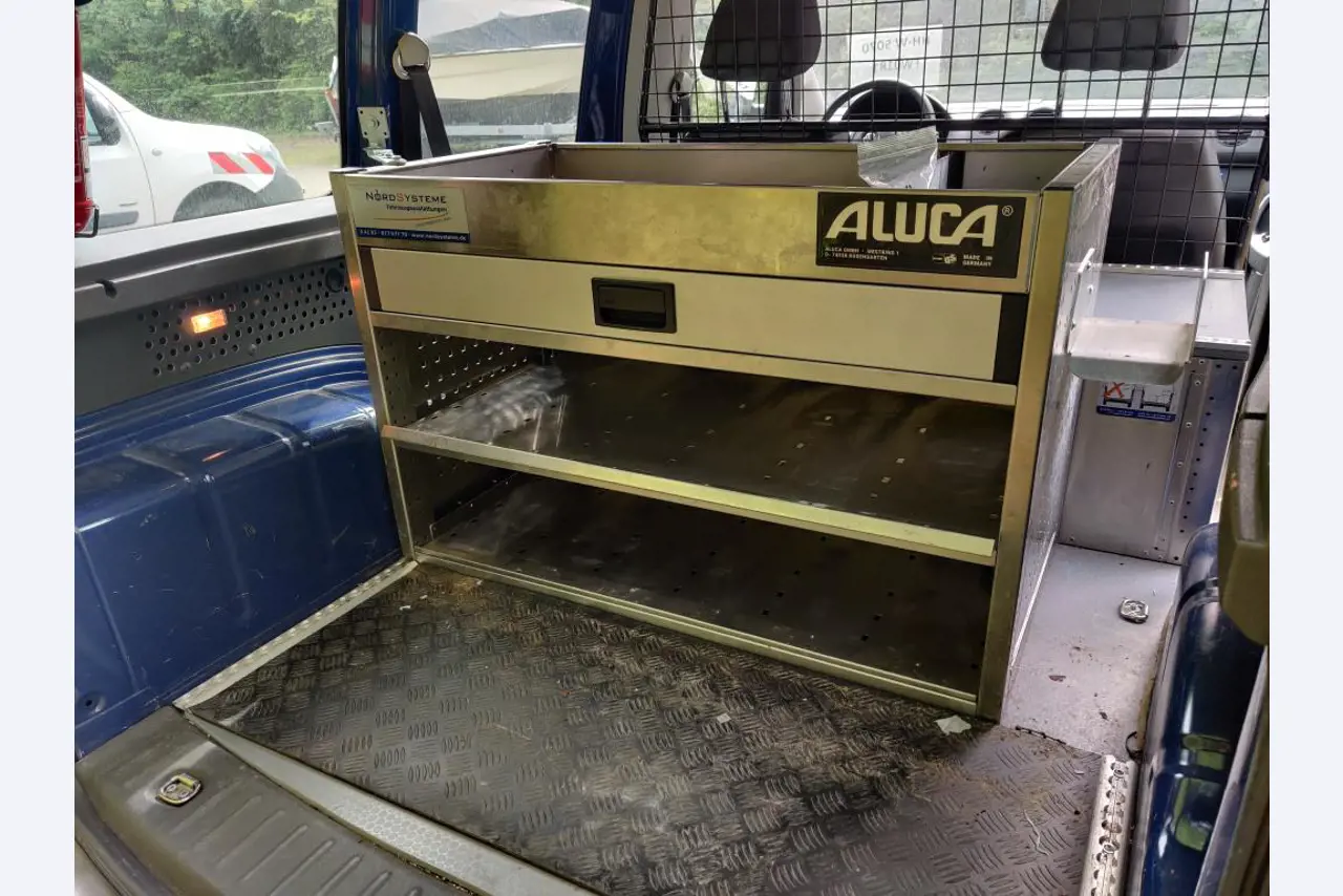 Divers véhicules communaux, véhicules d'atelier et voitures particulières-20