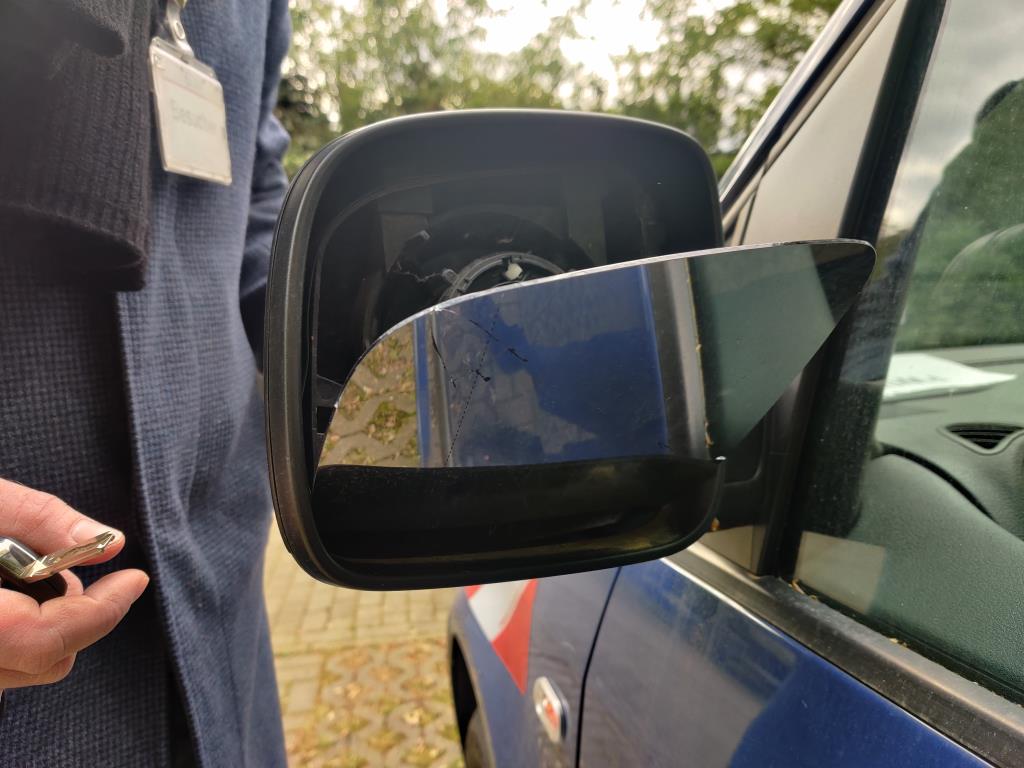 Diversos veículos municipais, veículos-oficina e automóveis-22