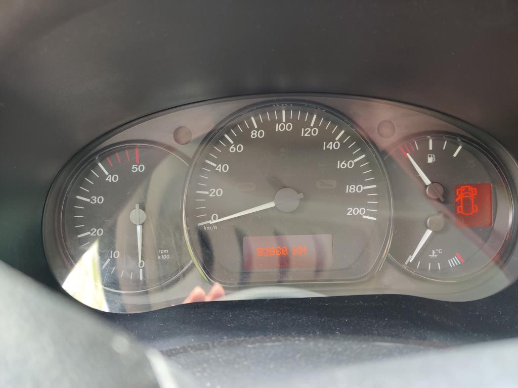 Diversos veículos municipais, veículos-oficina e automóveis-12