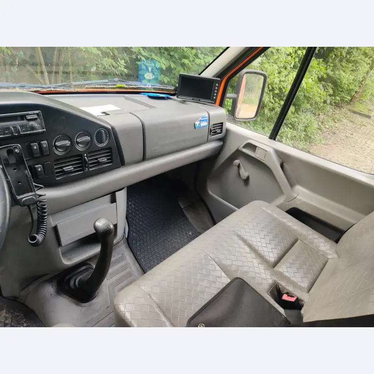 2 no longer used suction and flushing vehicles-13