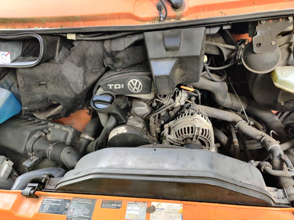 Diversos veículos municipais, veículos-oficina e automóveis-19